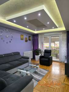 Prodaje se 2.5 stan: SOMBOR-Sombor-Širi Centar- 82.15m2 - 111000 eur